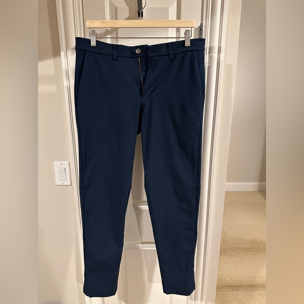 Lululemon Commission Pant Slim Warpstream (33 waist 34 length)